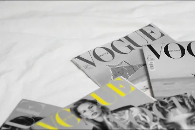 Что почитать, если нравится сериал «Эмили в Париже»