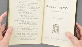 Англичанка нашла на развале первое британское издание «Преступления и наказания»