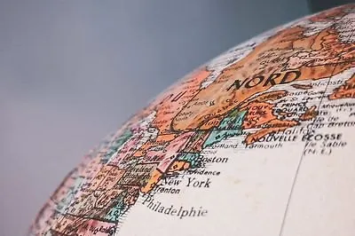 Жизнь за границей: 6 книг о путешествиях, других странах и поиске себя