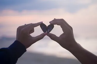 О книгах, кофе и настоящих чувствах: 6 новинок любовных романов