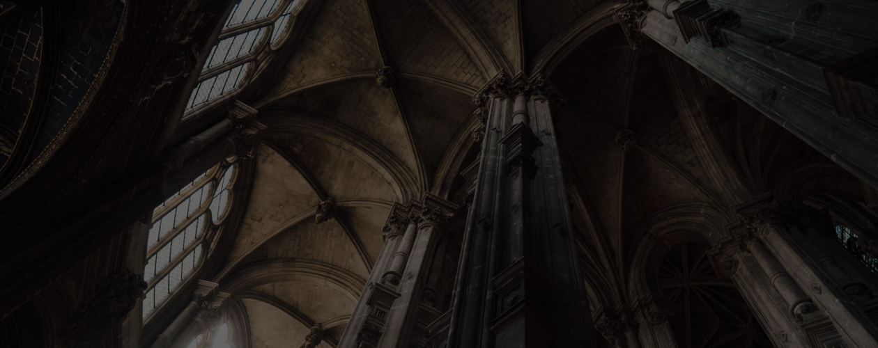 Мрачная красота: 9 книг, чтобы оказаться в готическом замке