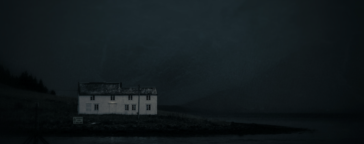 В чёрном-чёрном доме: 7 книг о мрачных особняках