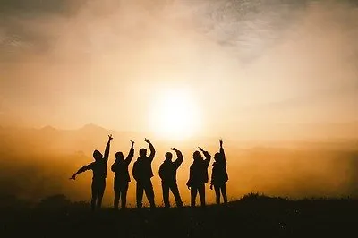 Увлекательный Young Adult: 3 книжные новинки, которые понравятся даже взрослым