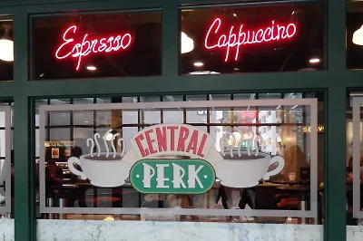 9 причин прочитать книгу «Друзья. 25 лет вместе. Как снимали главный сериал эпохи»