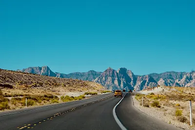 В дороге: 5 отличных книг о путешествиях на машине и не только