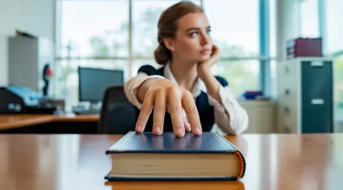 Стоит дочитывать книгу до конца, если она не нравится?