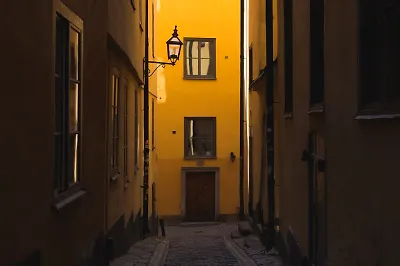 Городское фэнтези: 8 книг о магии, тёмных силах и других мирах