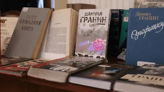 Даниила Гранина наградили премией Минобороны за культуру и искусство