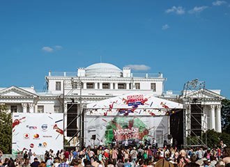 11 июля в ЦПКиО им. Кирова на Елагином острове фестиваль «Усадьба Jazz»!