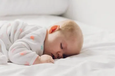 Считаем овечек: обзор книги «Я буду спать сам» Юлии Домановой