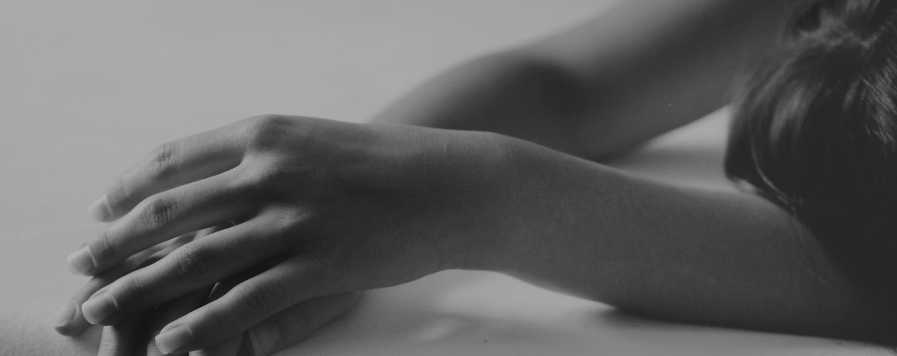 Книги, покорившие TikTok: в каком порядке читать романы Колин Гувер