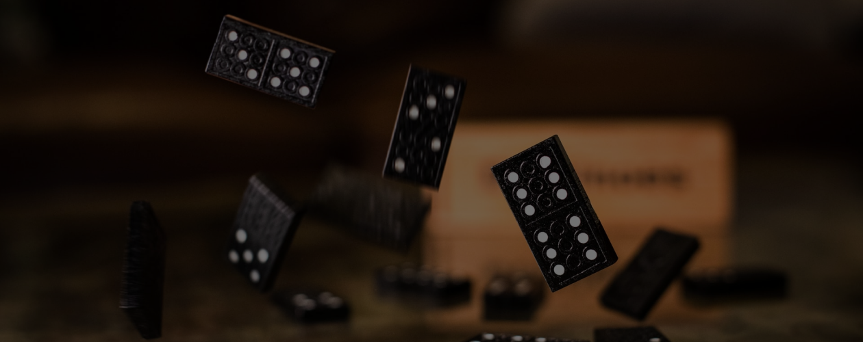 4 причины прочитать «Эффект домино»