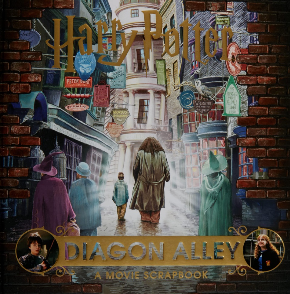 Harry Potter - Diagon Alley: A Movie Scrapbook набор фигурка harry potter diagon alley rubeus hagrid with the leaky cauldron брелок snitch