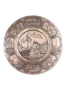 Тарелка Волгоград (мет.D20 К8 цв.бронза с подставкой)