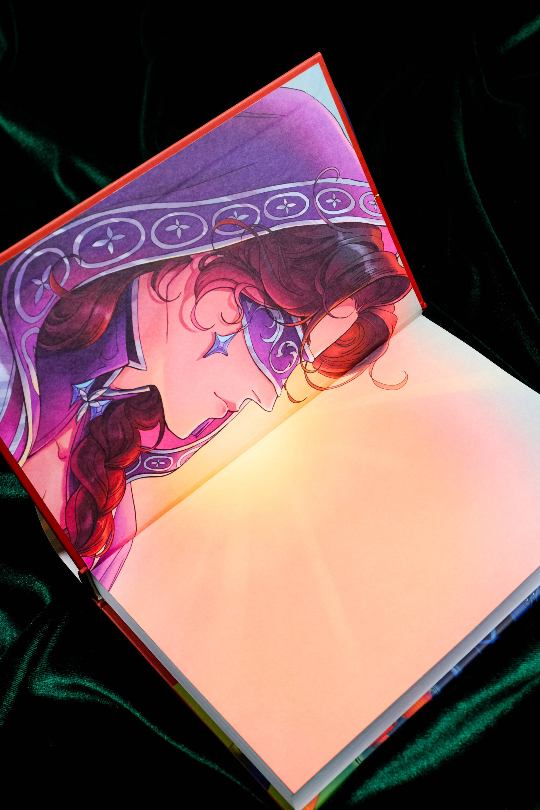 Изображение бумажной книги