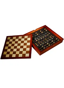 Настольная игра в шкатулке шахматы (Рыцари, 8см) (37х37) (71474)
