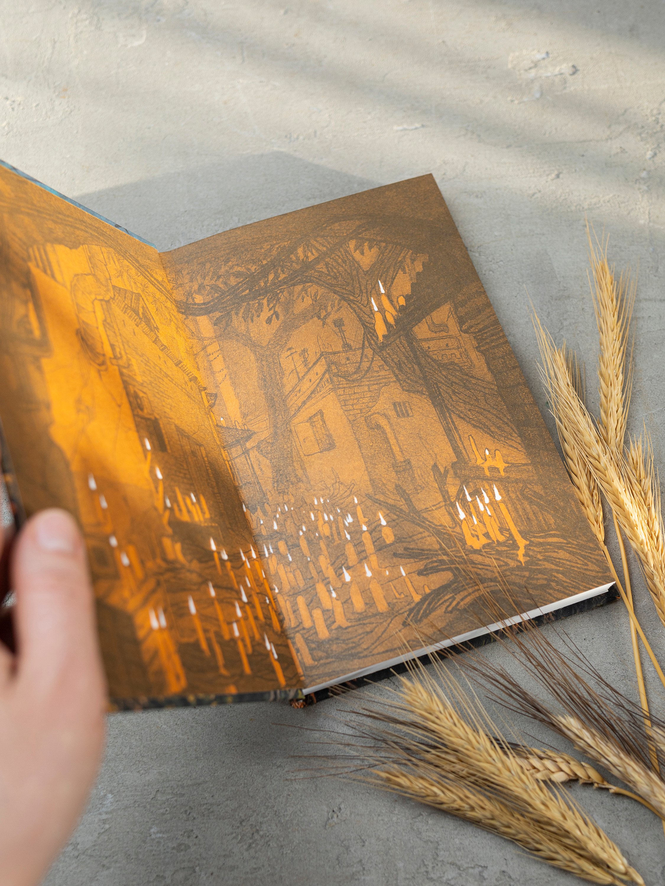 Изображение бумажной книги