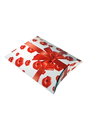 Упаковка подарочная сердечки поцелуйчики белые (UK00000013) 2406973