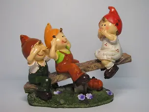 Фигурка декоративная Гномы на качелях (02-5) (15х16) 2351657