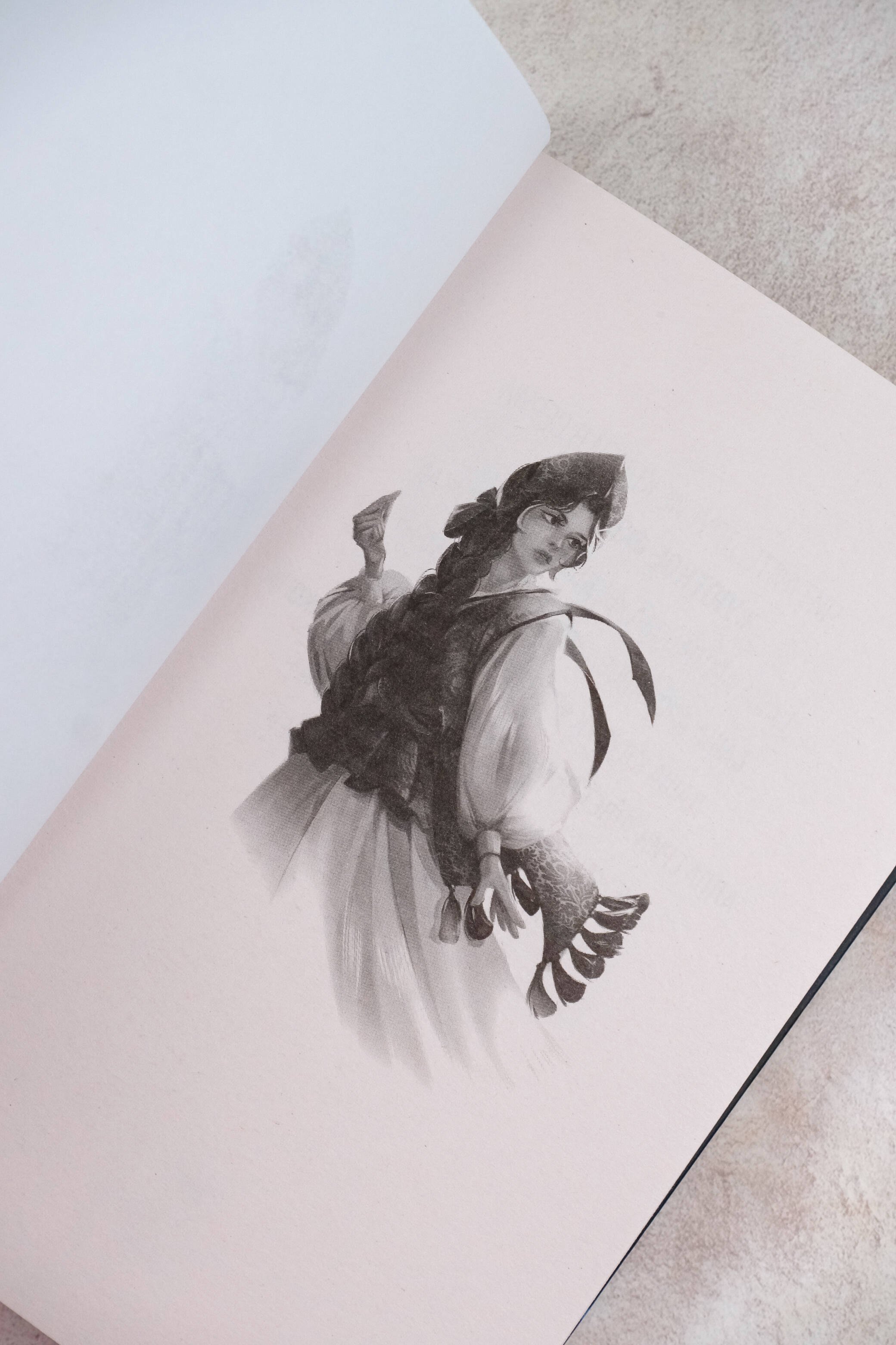 Изображение бумажной книги