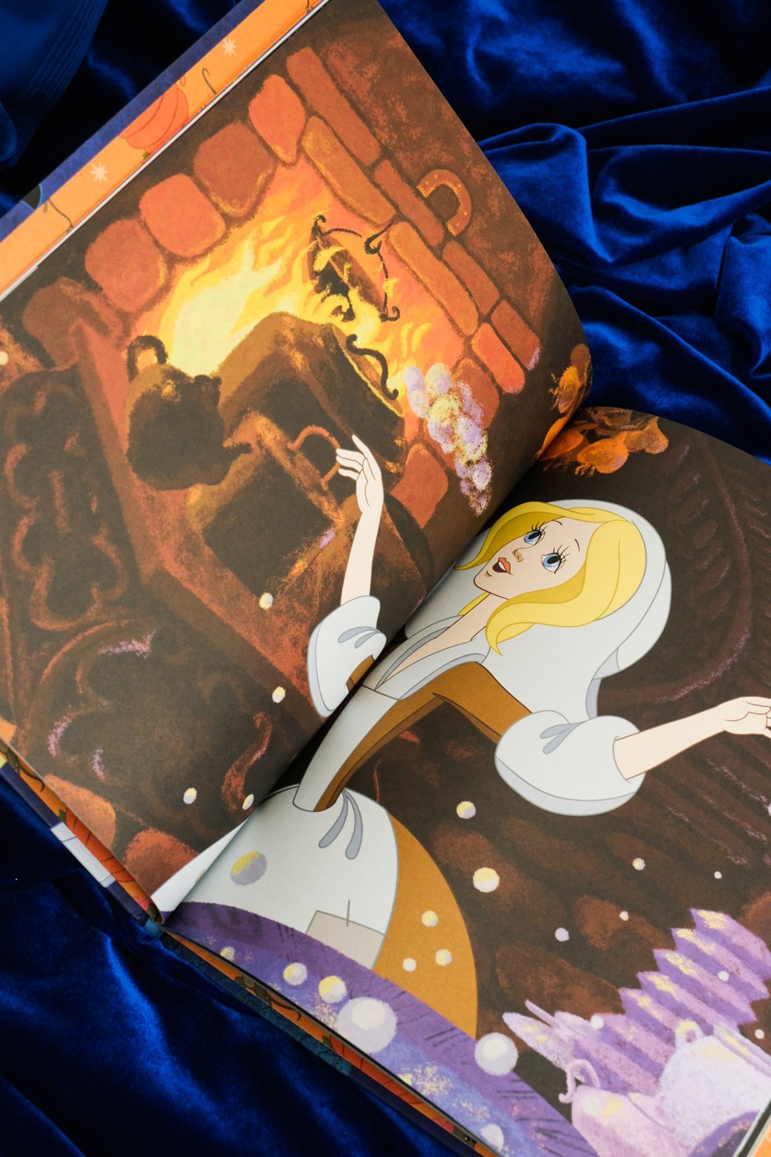 Изображение бумажной книги