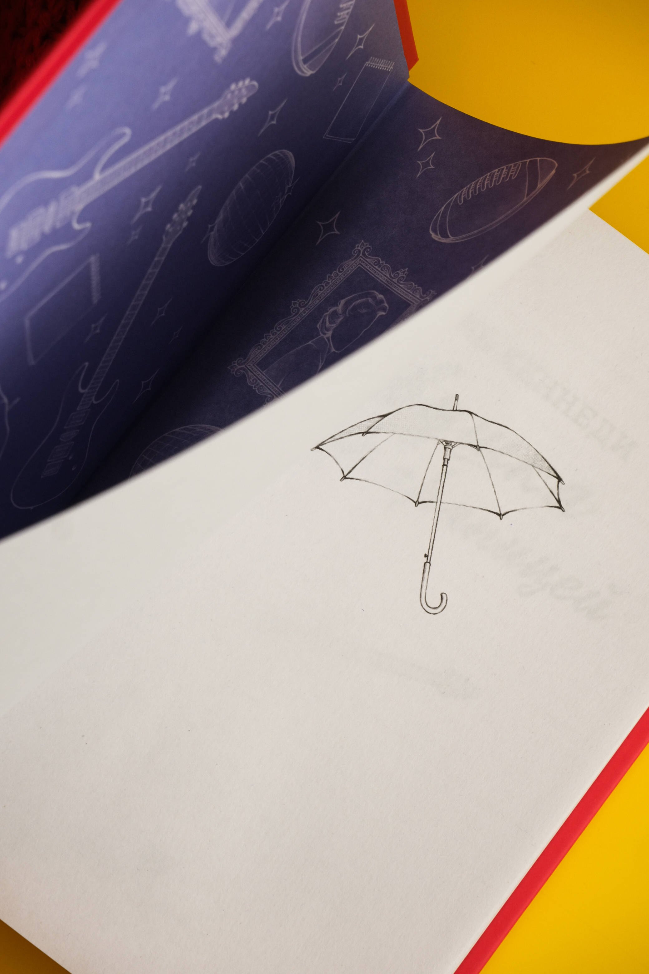 Изображение бумажной книги