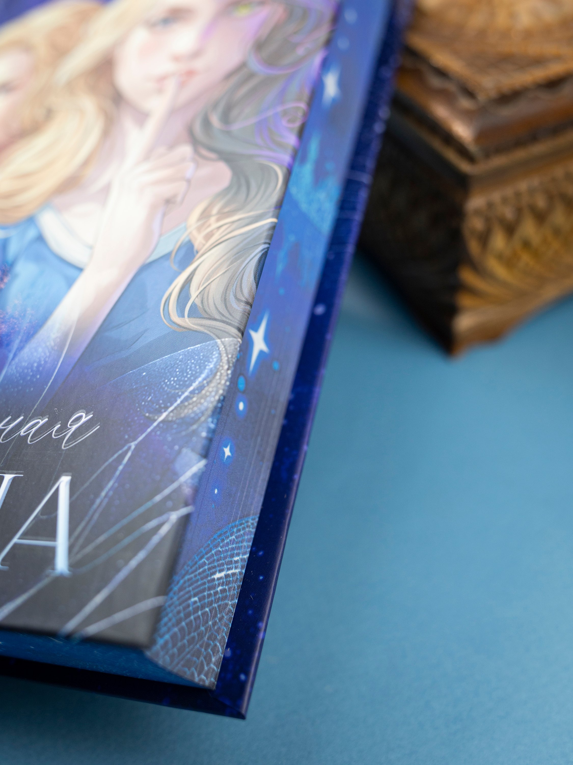 Изображение бумажной книги