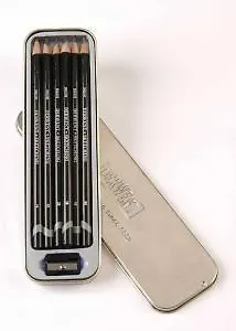 Набор чернографитных карандашей Sketching 6шт с точилкой в метал.упак 304709