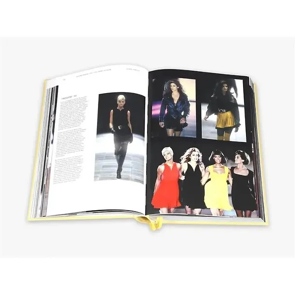 Книга Versace Catwalk: The Complete Collections () — 3