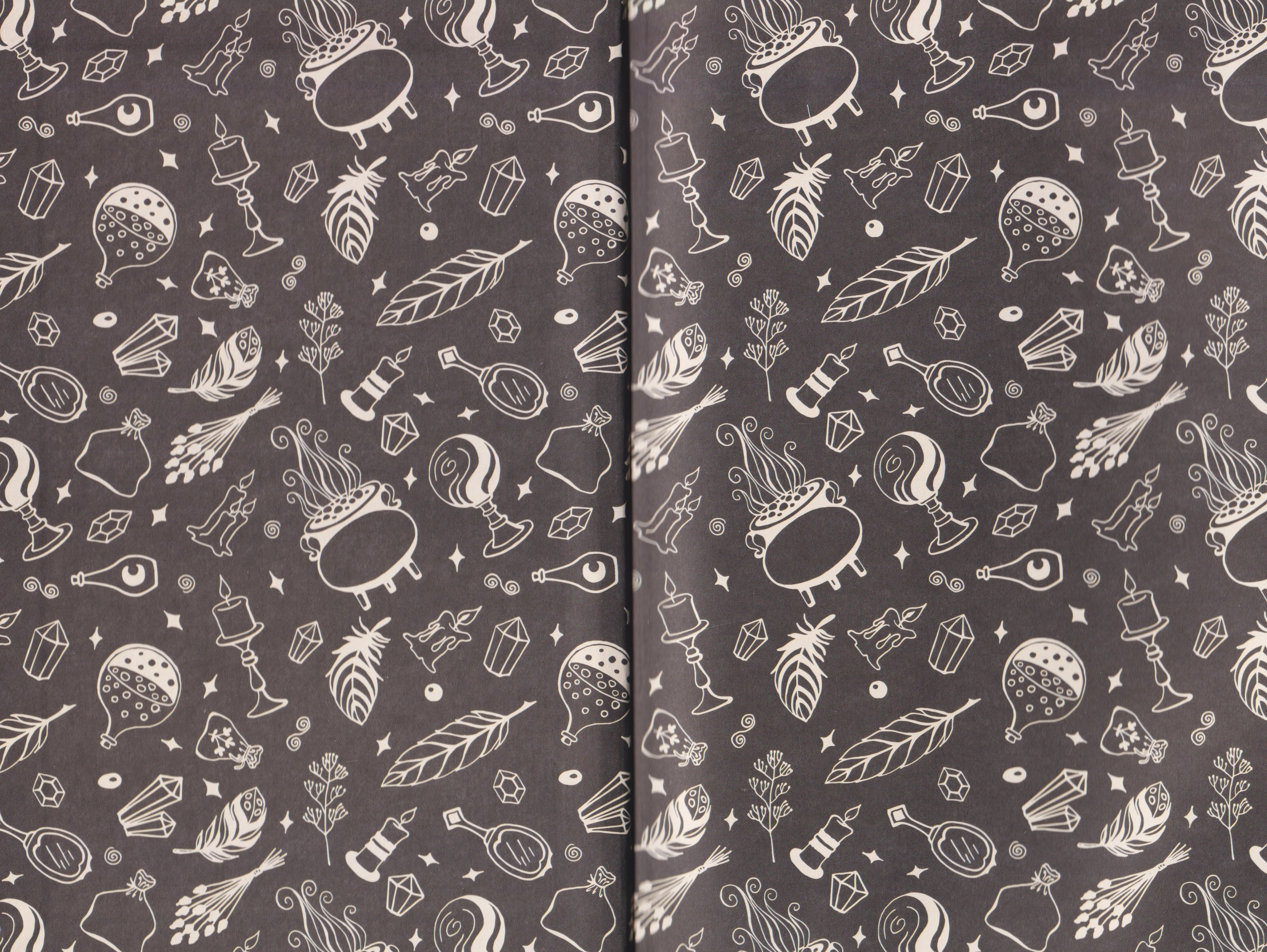 Изображение бумажной книги