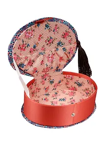 Шкатулка овал с кисточкой текстиль Восточный калейдоскоп (17х13х5) (40940)