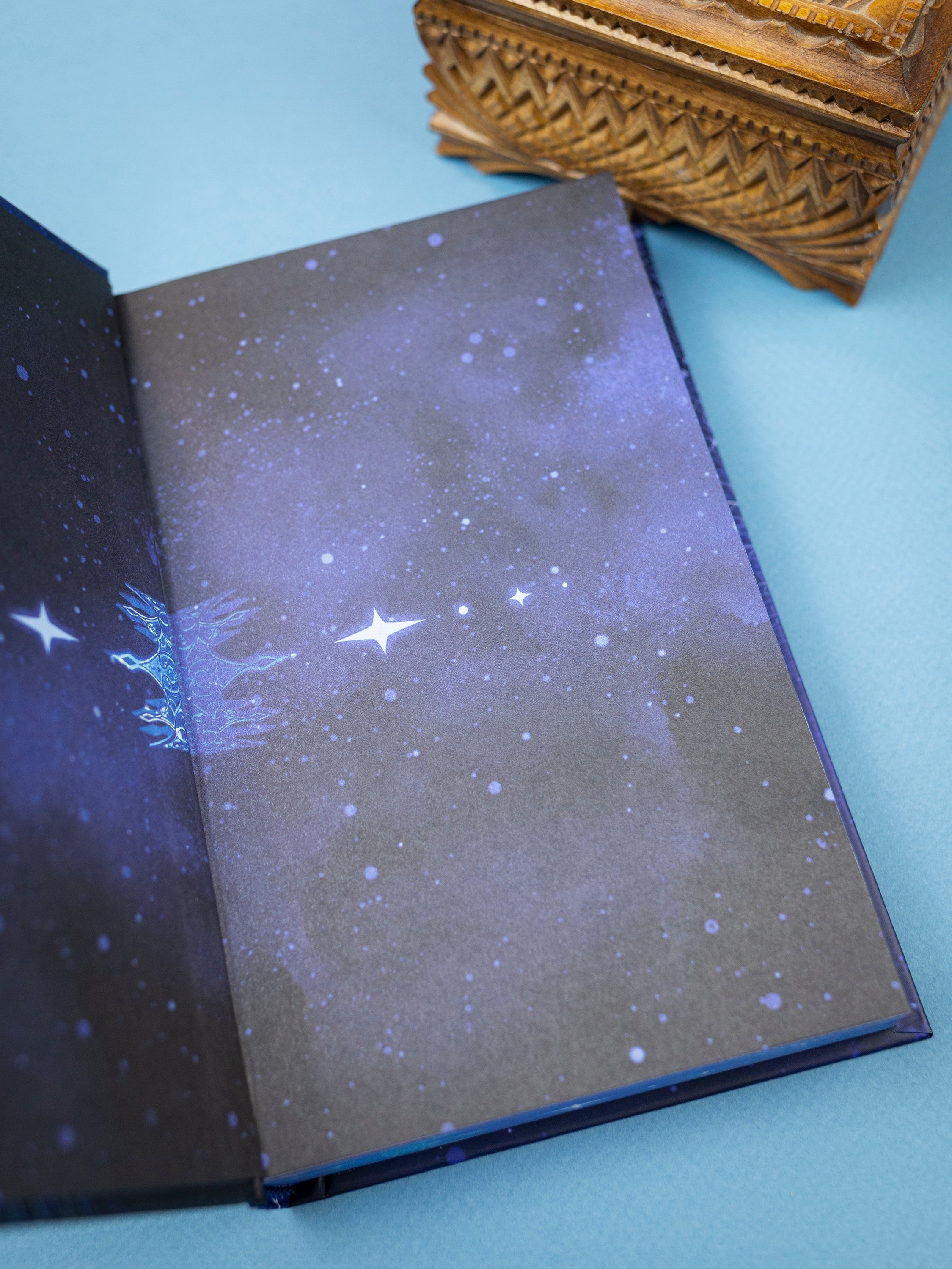 Изображение бумажной книги