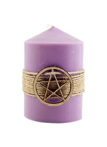Сиреневая магическая свеча с пентаграммой