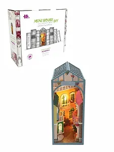 Сборная модель Румбокс "MiniHouse Серия книжный румбокс: Дворик в Вероне"