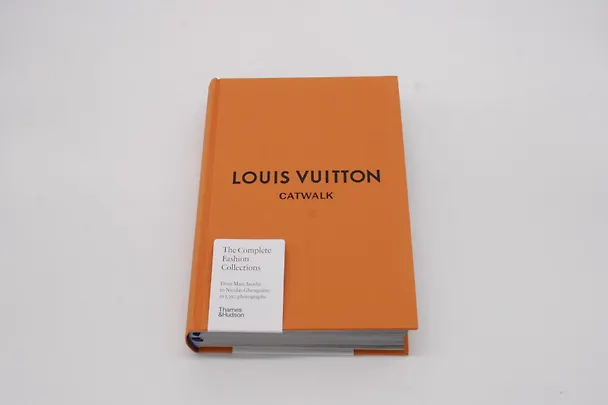 Книга Louis Vuitton Catwalk: The Complete Fashion Collections () — 2