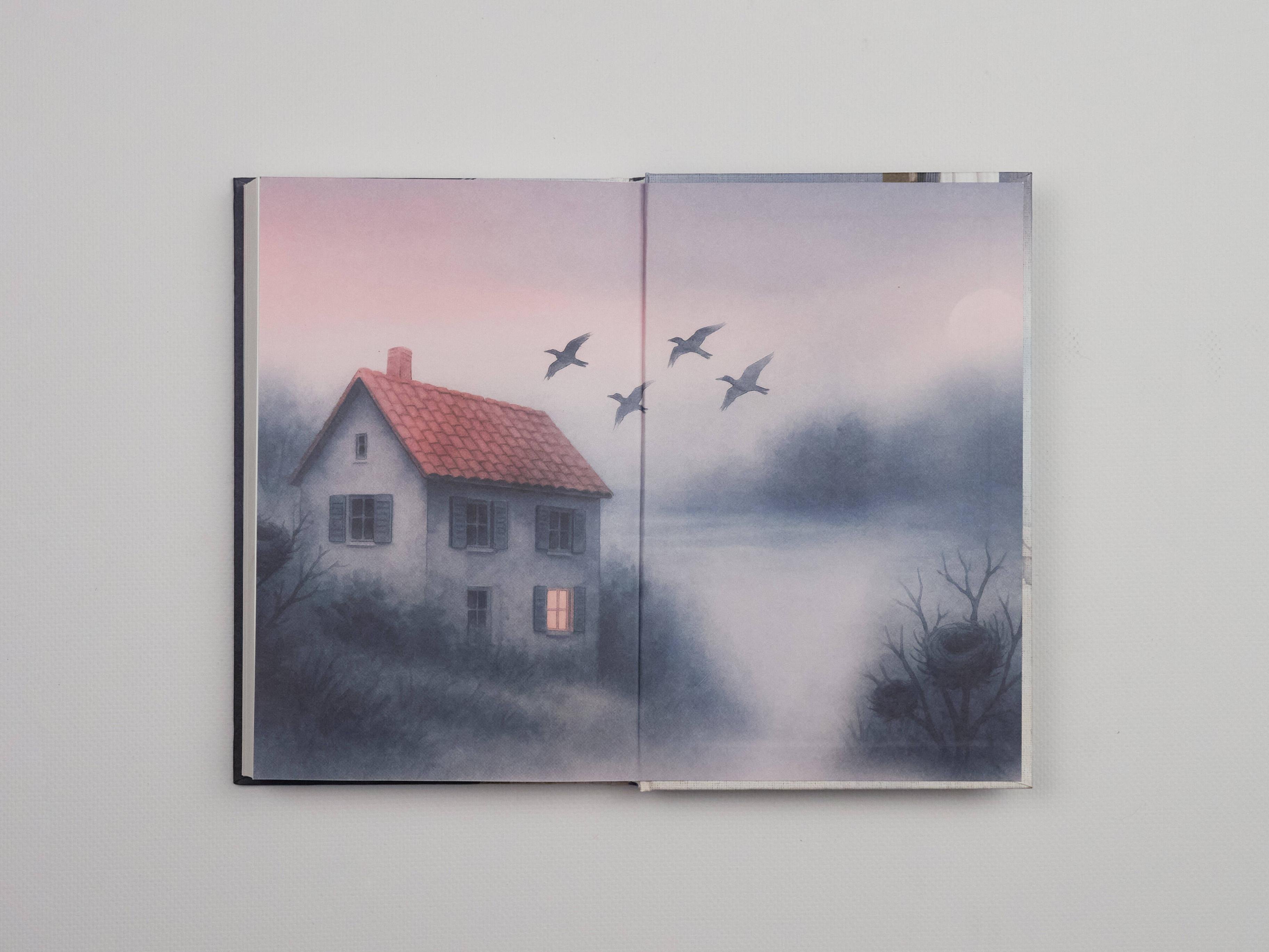 Изображение бумажной книги