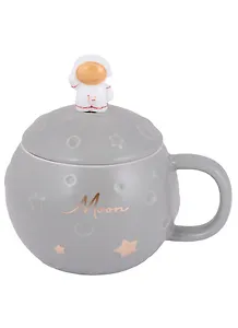 Кружка с крышкой и ложкой в форме луны Космонавт (керамика) (400мл) (12-08016-HD3182)
