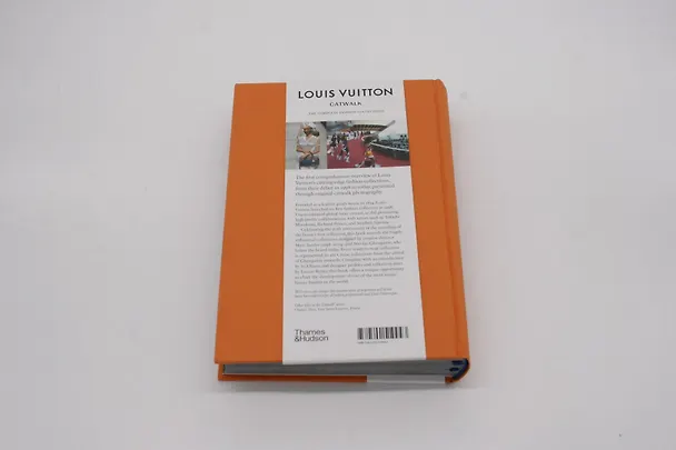Книга Louis Vuitton Catwalk: The Complete Fashion Collections () — 5