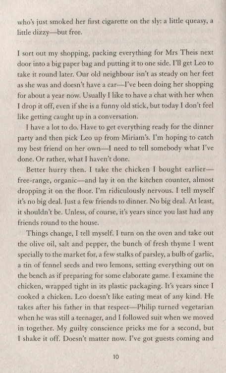 Книга The Stranger Upstairs (Melanie Raabe) — 4