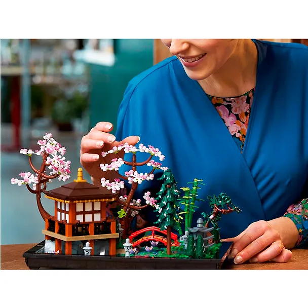 10315 Конструктор LEGO Icons Тихий сад, 1363 деталей, возраст 18+ 3169403 — 9