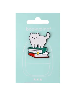 Значок Котик с книгами (металл) (12-5769-A48) 3077956