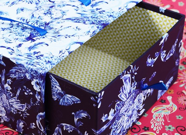 Коробка для подарков, Феникс презент, Голубые цветы 18*18*9,5см 2575779 — 1