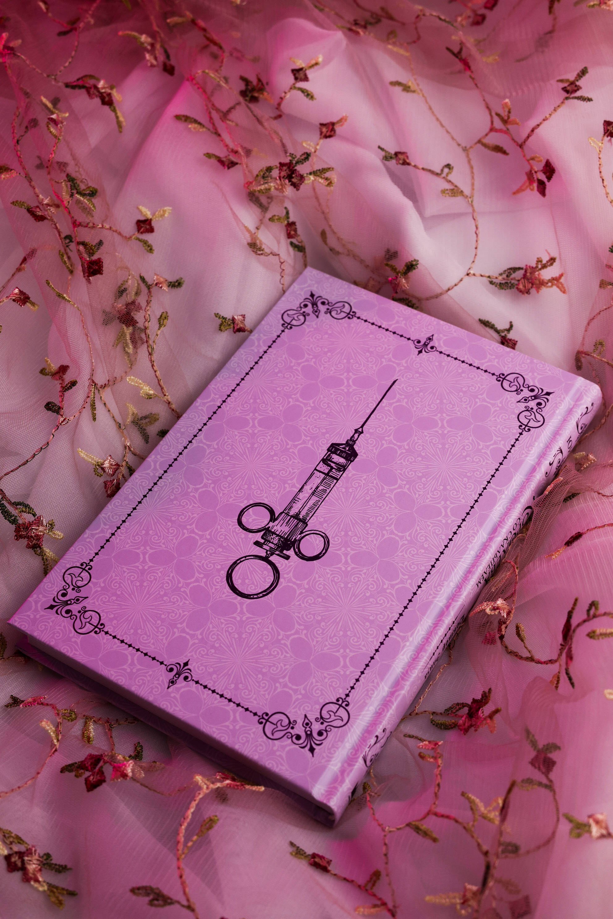 Изображение бумажной книги