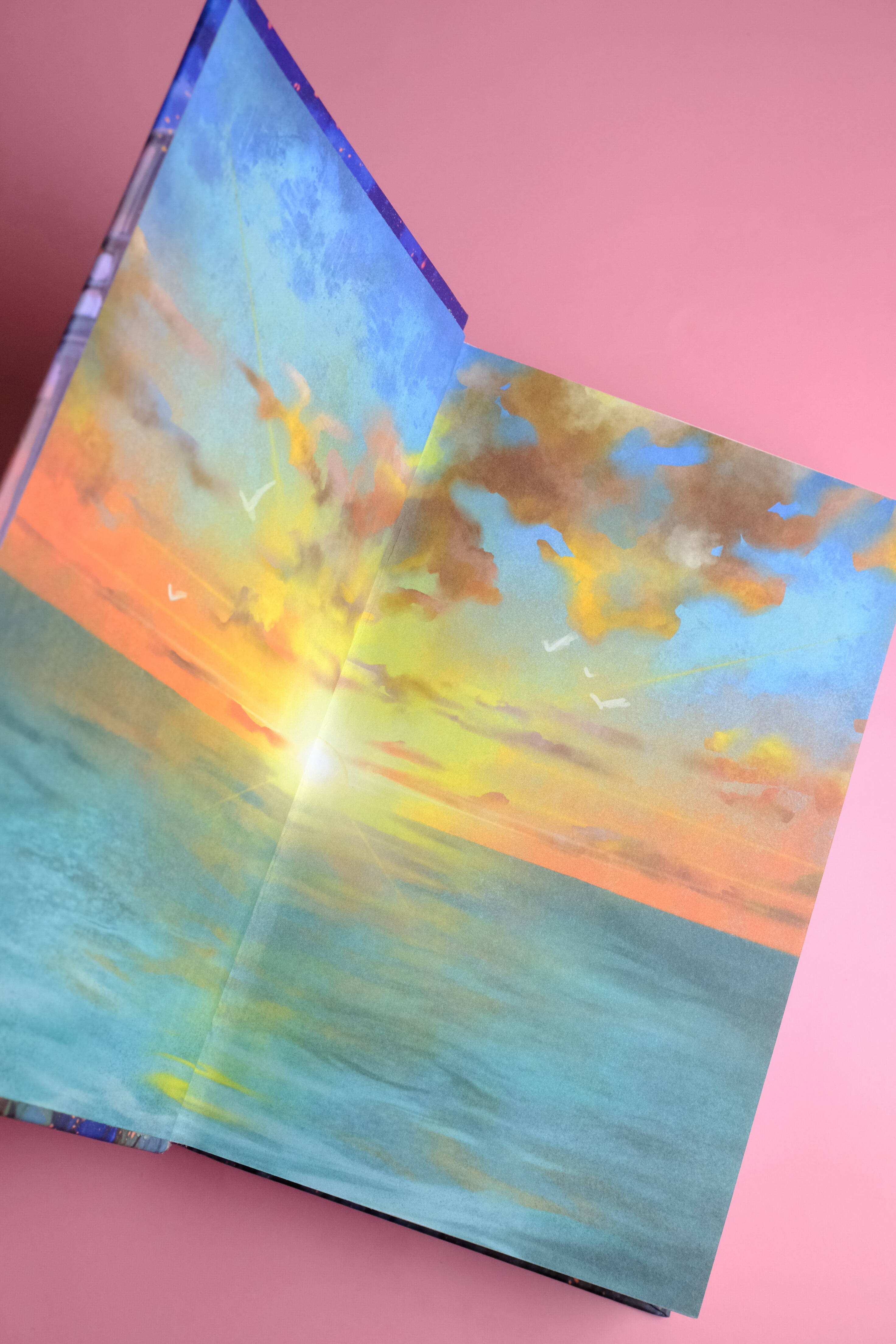 Изображение бумажной книги