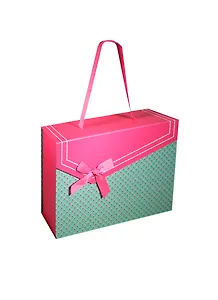 Коробка подарочная "Фуксия с мятой"