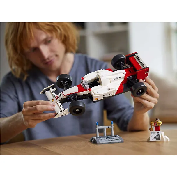 LEGO Icons: Гоночный автомобиль McLaren MP4/4 и Айртон Сенна, 693 детали (10330) 3139754 — 8