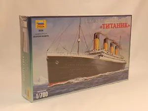 Сборная модель ЗВЕЗДА, Пассажирский лайнер Титаник" (1:700)"