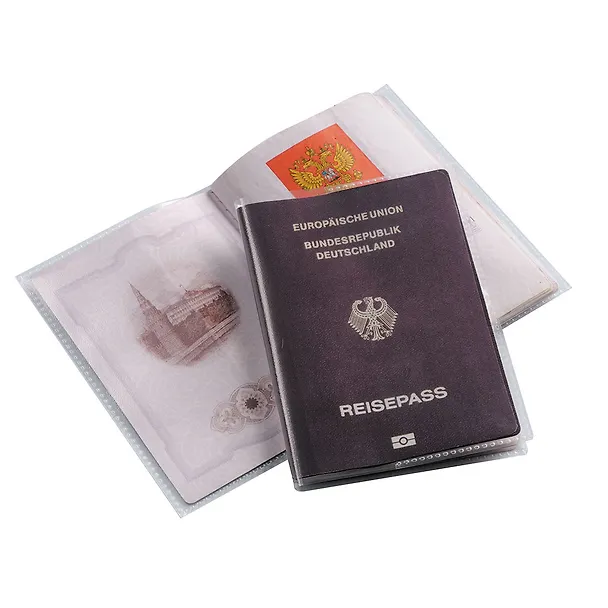 Обл для паспорта пластик. Erich Krause, Crystal Clear 18,5*13,5см в блистере EK30644 400814 — 1