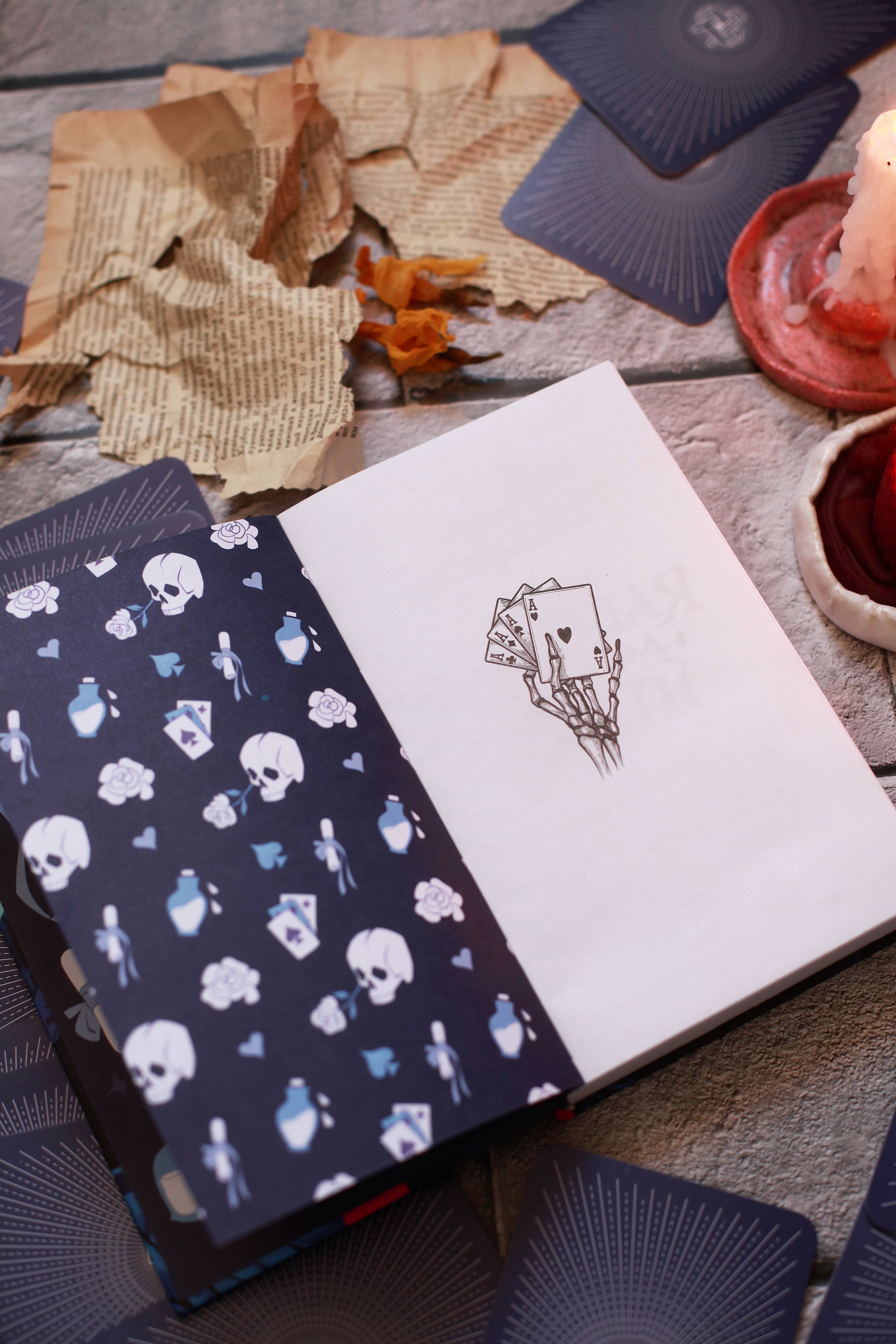 Изображение бумажной книги