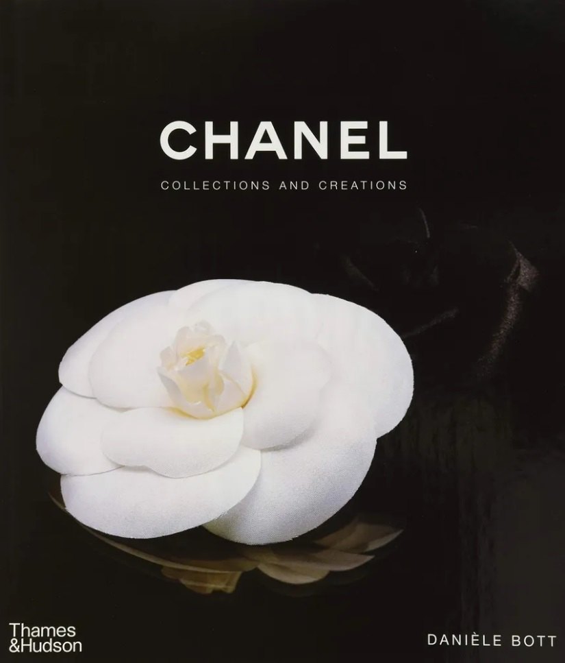 

Chanel: Collections and Creations